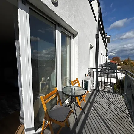 519 Family 2 Near By Heroes Square With Free Garage *
