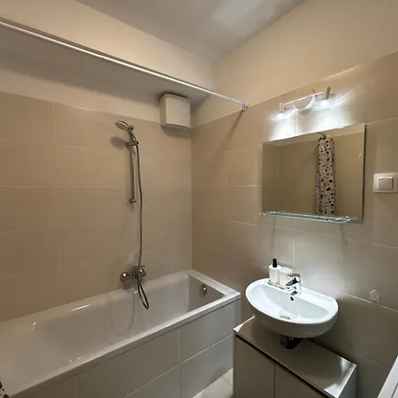 519 Family 2 Near By Heroes Square With Free Garage Appartement